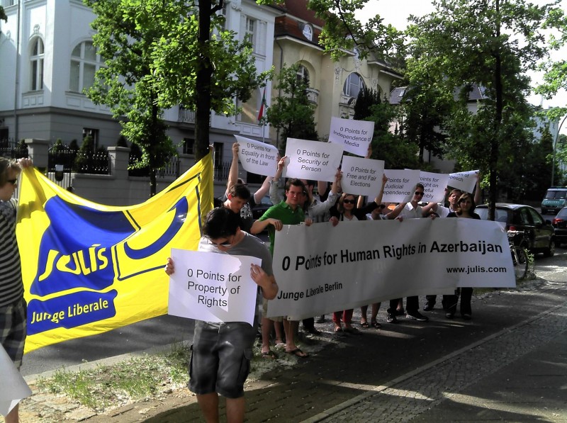 Wir JuLis CWS demonstrierten mit dem Landesverband Berlin und dem Bundesverband der JuLis gegen die Menschenrechtssituation in Azerbaijan